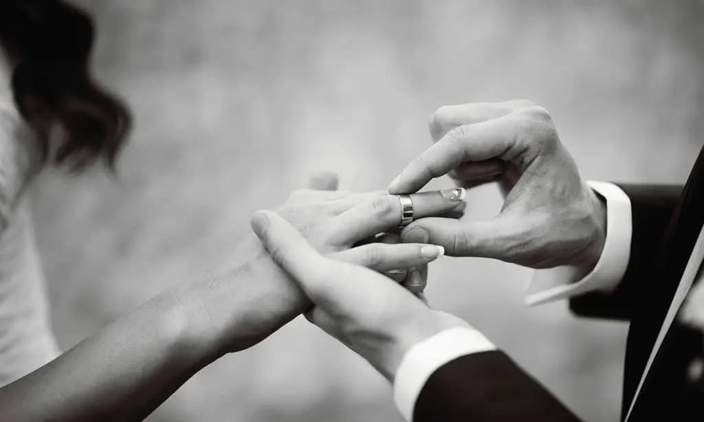 Bride Leaves Husband Immediately After Seeing This Detail During Ceremony